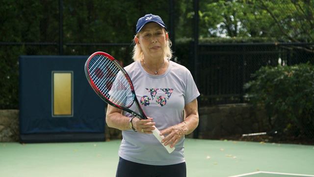 WTA x TopCourt Tutorial: Martina Navratilova shares her serve and volley strategies and more! смотреть онлайн