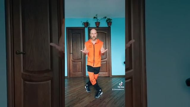 УЧИМ САМЫЙ ИЗВЕСТНЫЙ ТАНЕЦ  Tuzelity Dance. Shuffle Dance Tutorial.