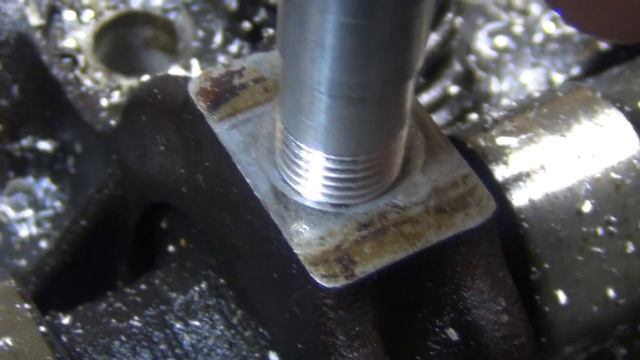 Восстановление резьбы в головке автомобиля.mp4