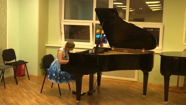 Кира Постовит, 9 лет смотреть онлайн
