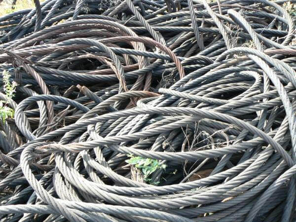 НАШЛИ 500 МЕТРОВ МЕТРОВ СТАЛЬНОГО ТРОСА
#металлокоп #коп #поиск #лютый_копатель #находки #топ