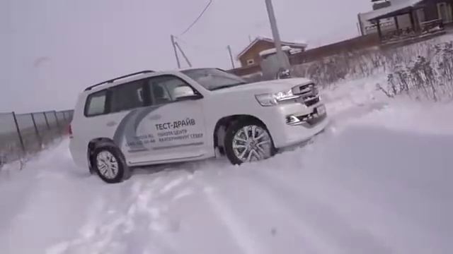 Рожков vs Toyota LAND CRUISER 200 Executive 2019 смотреть онлайн