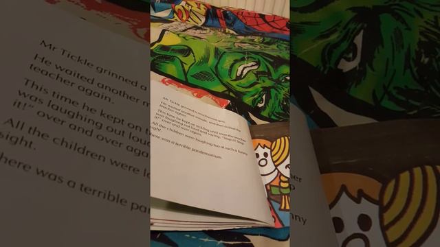 Michael Munchkin reads Mr Tickle episode 1 смотреть онлайн