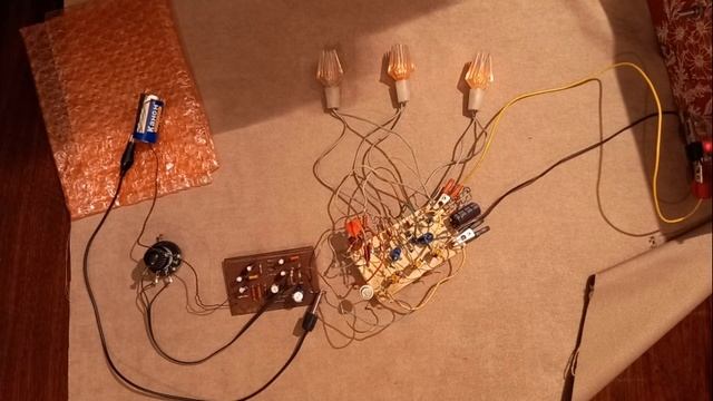 Цветомузыка с АРУ на полевых транзисторах . ЦМУ смотреть онлайн