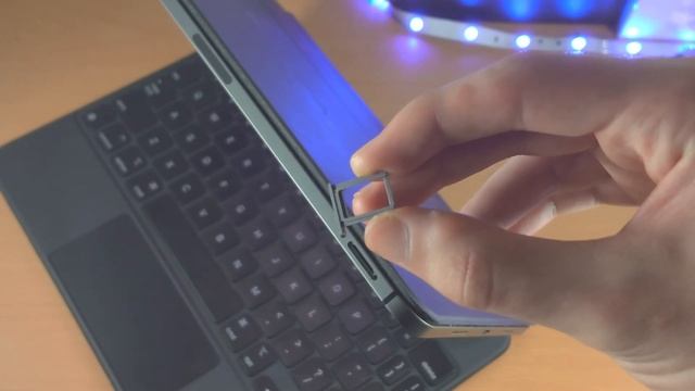 How To Insert SIM Card in iPad Pro M2 (2022 Model) смотреть онлайн