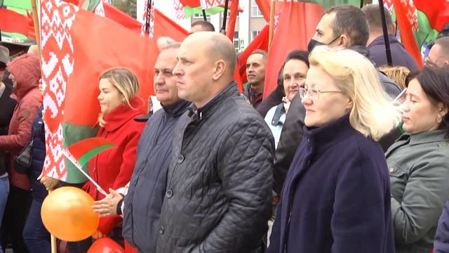 В Гомеле обновили областную доску почета смотреть онлайн