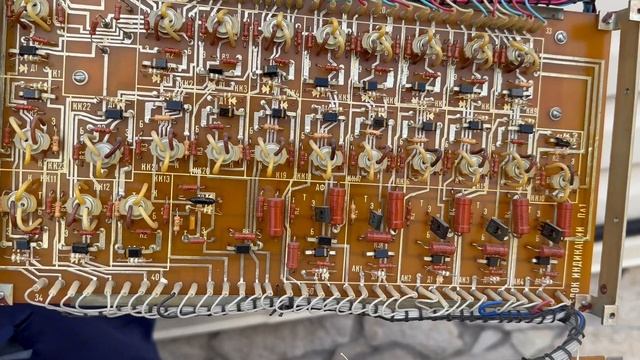 Разобрали Измеритель интервалов времени ИИВ. Что в нем ценного? смотреть онлайн