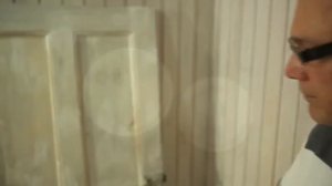 Как отреставрировать старую деревянную дверь?