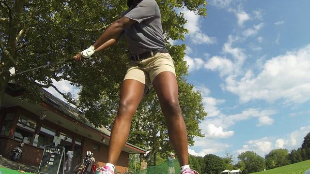 Liberty Guard Sugar Rodgers' Sweet Swing on the Golf Course! смотреть онлайн