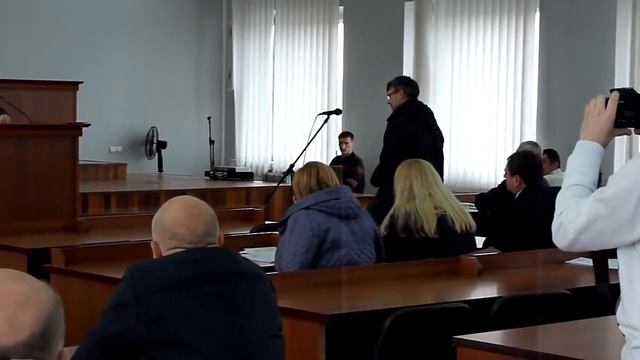 Депутатам вручают повестки в Александрии смотреть онлайн