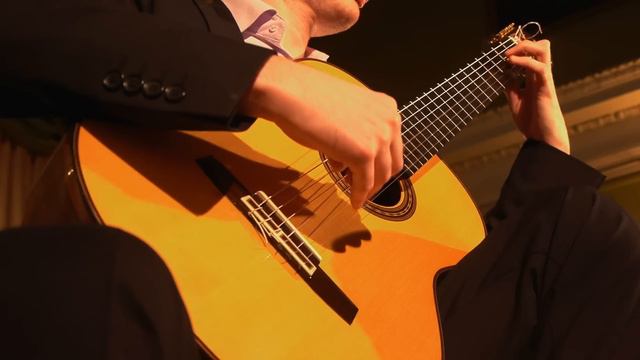 Anton Baranov plays "Suburbio" by C. Moscardini смотреть онлайн
