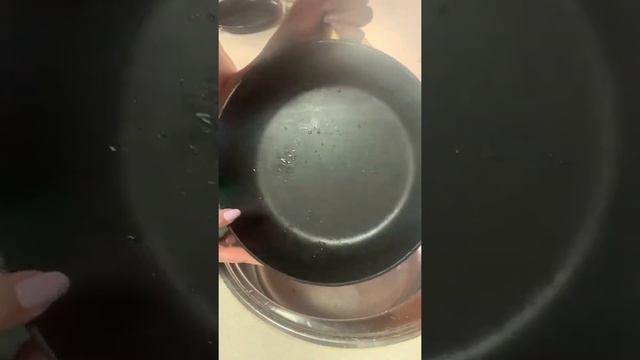 Умная салфетка для мытья посуды без моющего средства! смотреть онлайн