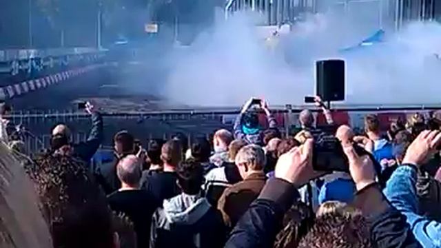 Falken drift show at the 100% tuning day 2013 + crash смотреть онлайн