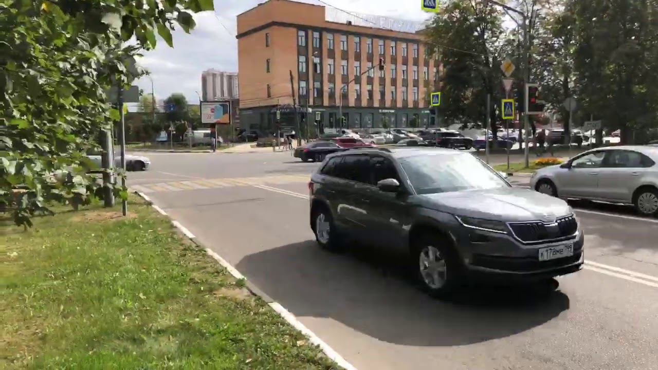 В Одинцово расширили на один ряд выезд с Красногорского на Можайское шоссе один смотреть онлайн