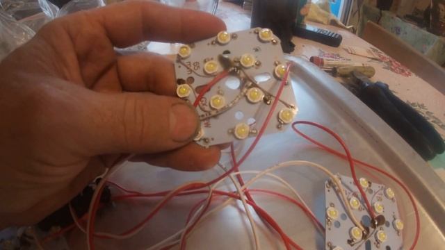 Как сделать светодиодный светильник без драйвера и алюминевого подноса. смотреть онлайн