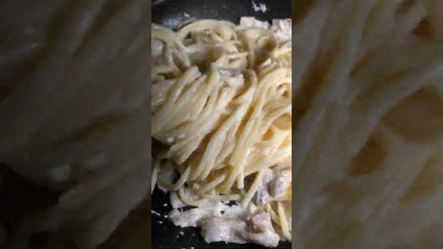 Как приготовить спагетти карбонара. Готовим пасту дома. Pasta spaghetti carbonara cooking at home. смотреть онлайн