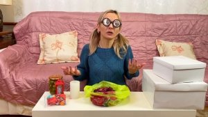 У кого круче НОВОГОДНИЕ Подарки ? БОГАТАЯ vs БЕДНАЯ