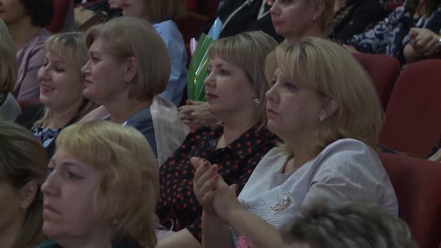 Новотроицкие педагоги получили премии главы города и компании Металлоинвест