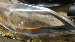 Тюнинг фар на Mazda 3 (установка светодиодных Bi Led модулей и чернение фар)