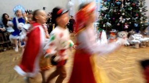 В лесу родилась ёлочка. Хоровод в Детском саду "Ласточка" (Звёздный городок).