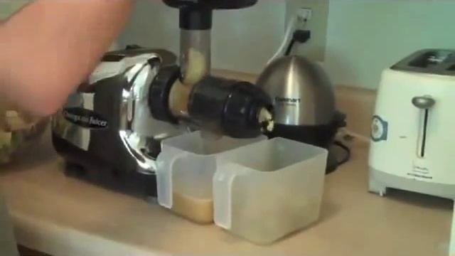 Omega 8005 Juicer Review смотреть онлайн