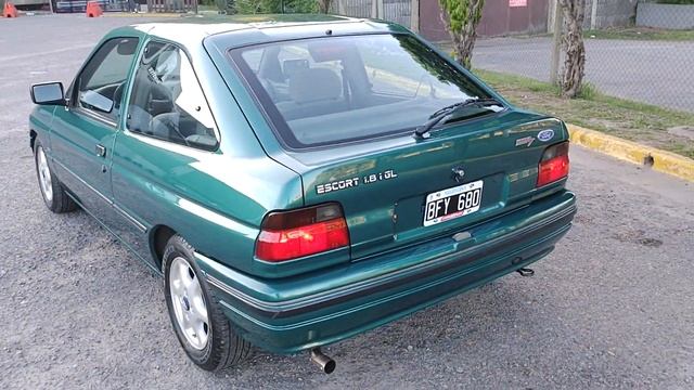 coupé escort 1.8 *74mil kms* смотреть онлайн
