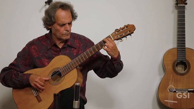 Roland Dyens plays Sor's Le Calme (1947 Bouchet) смотреть онлайн