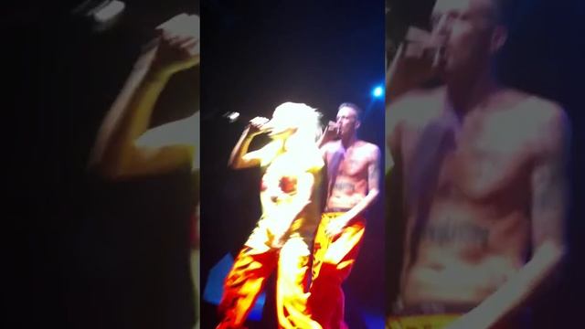 Die Antwoord - Fatty Boom Boom (live toronto phoenix) смотреть онлайн