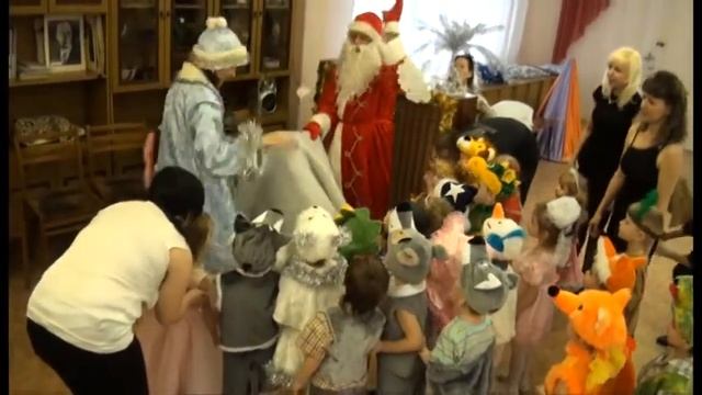 Новогодний утренник смотреть онлайн