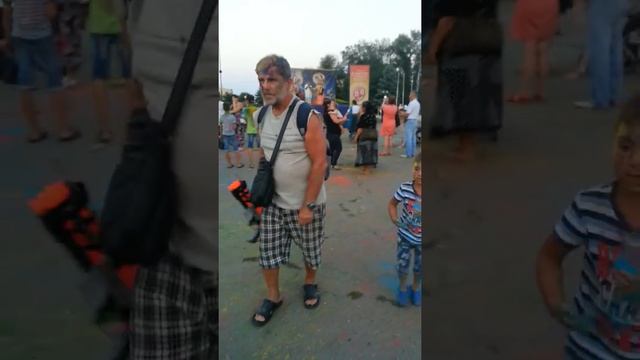 На празднике кришнаитов смотреть онлайн