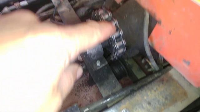 Автоматическая смазка цепи минипогрузчика смотреть онлайн