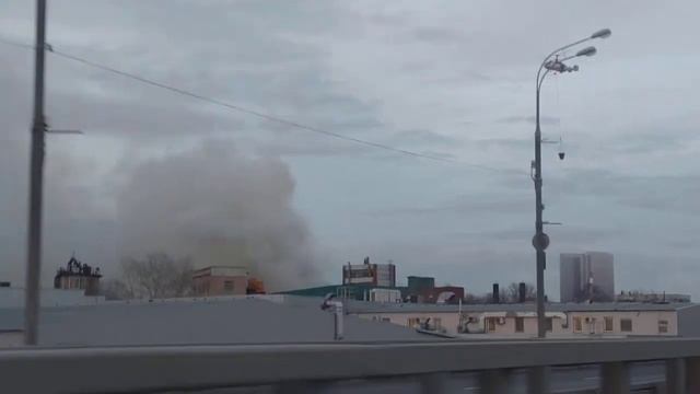 Тушение пожара с вертолета в Москве смотреть онлайн