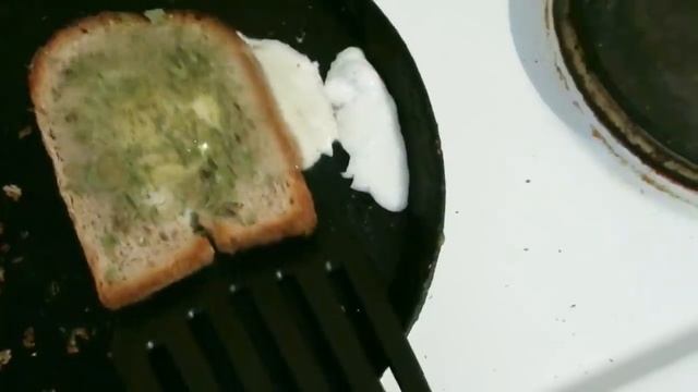 Яичница в хлебе Хрустящая вкуснота на завтрак смотреть онлайн