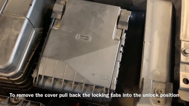 VW Tiguan TDI 2012 Fuse Box Location