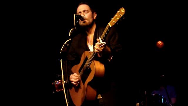 Tom Baxter You Light Me Up смотреть онлайн