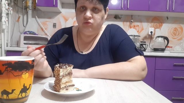 мукбанг тортик/ответ на злобный каментарий. смотреть онлайн