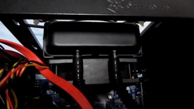 gaming Mini-ITX 600watts i7 2700k 2x SSD Raid0 смотреть онлайн