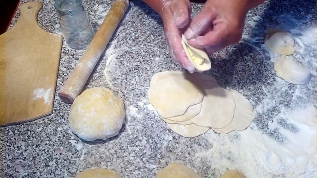 Готовим вкусные вареники с творогом. В этом году хорошо уродились сливы. смотреть онлайн