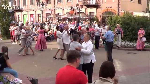 Шикарный вальс НА СОПКАХ МАНЬЧЖУРИИ! смотреть онлайн
