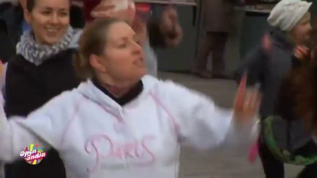 ШКОЛА Вollywood-dance SATRANGI. Индийский флешмоб. СПб, 2011 смотреть онлайн
