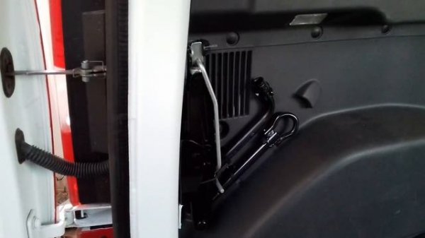 сравнение рено доккер Renault Dokker и ситроен берлинго фест