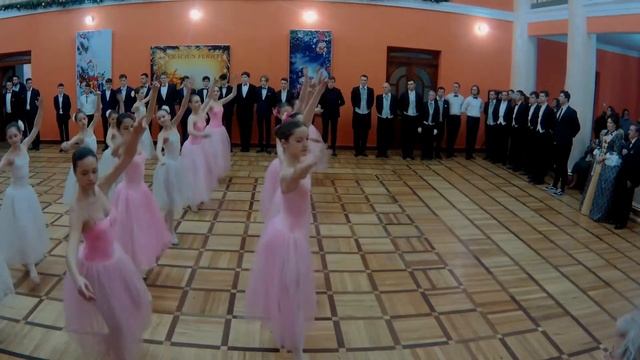 《Вальс цветов》 смотреть онлайн