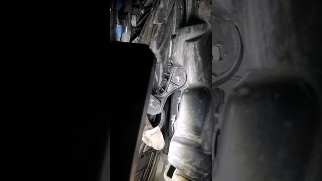 Как снять передний бампер на Range Rover.