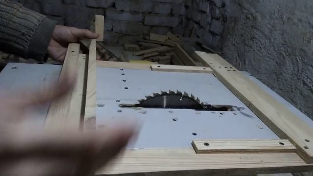 Как сделать Каретку для циркулярки своими руками.ИЭ 6009 А 2.1 Деревообробний Станок. смотреть онлайн