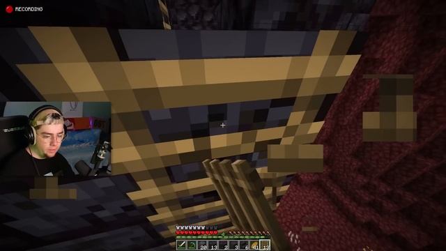 Minecraft, mais tu deviens de plus en plus petit... смотреть онлайн