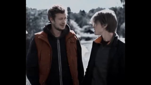 максим & денис - схожу от тебя с ума [топи] смотреть онлайн