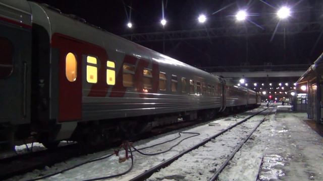 Электровоз ЭП1-352 с поездом №340 Нижний Новгород — Новороссийск смотреть онлайн