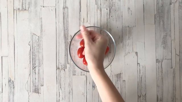 Салат с креветками, рукколой и маасдамом смотреть онлайн