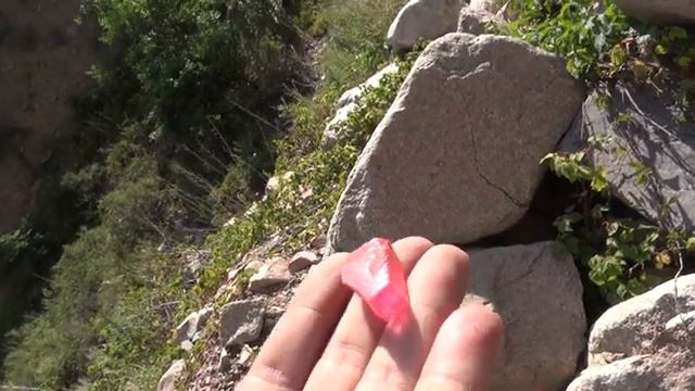 Хочу найти в горах камушек розовый гранат смотреть онлайн