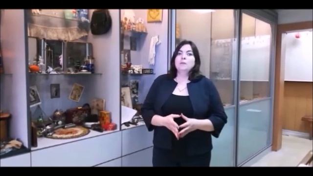 Французское слово "бурдалю" - название необычного экспоната для личной гигиены из прошлого смотреть онлайн